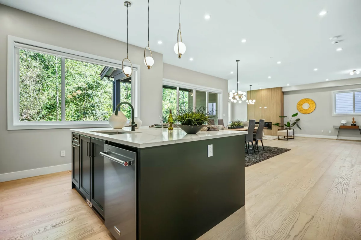 Breakfast Nook Photo of 24469 Jenewein Drive, Maple Ridge, BC