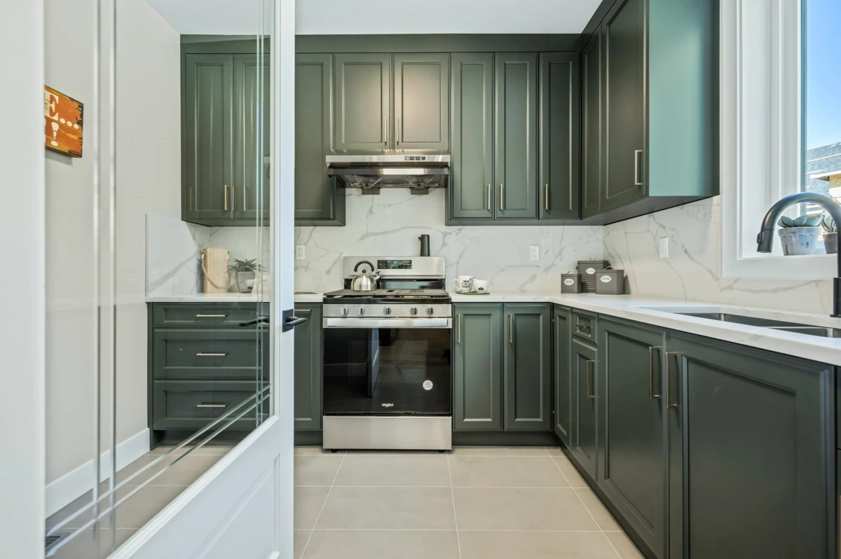 Pantry Photo of 24469 Jenewein Drive, Maple Ridge, BC