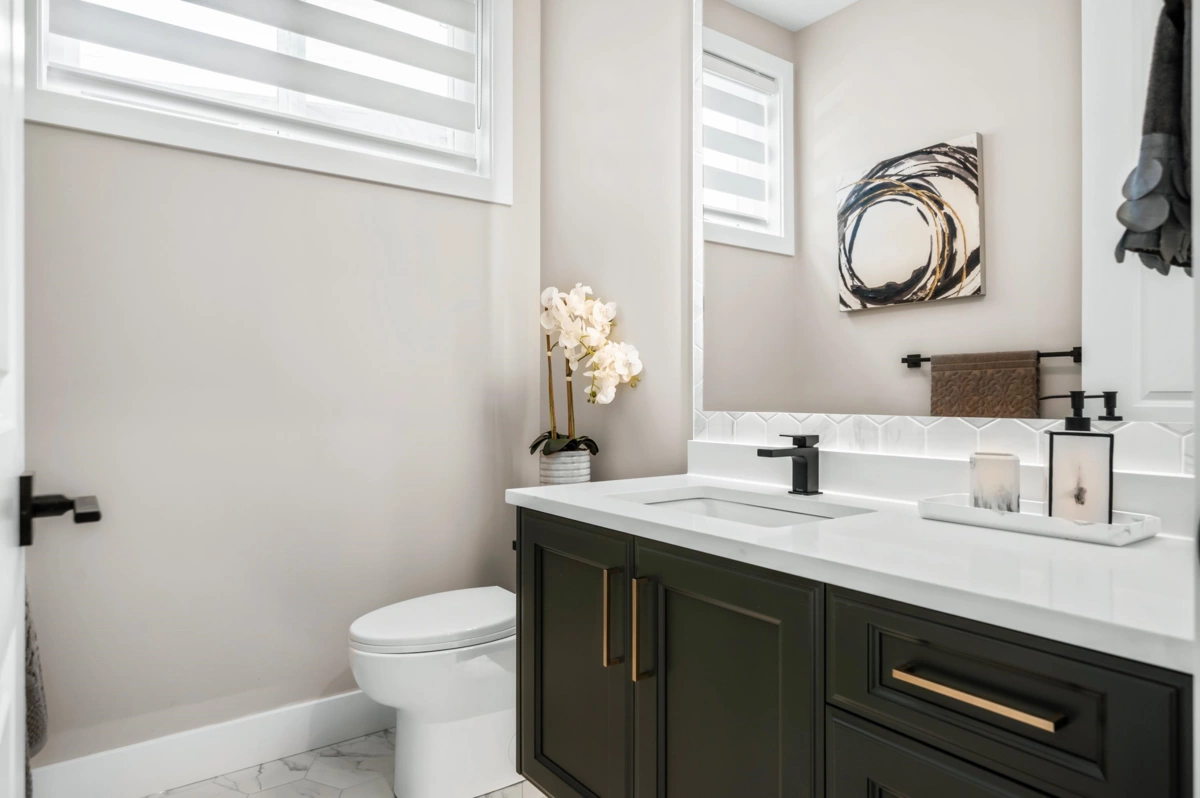 Primary Bathroom Photo of 24469 Jenewein Drive, Maple Ridge, BC