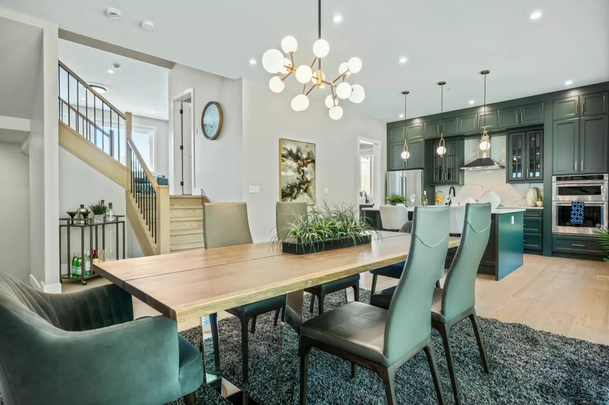 Walk-In Closet Photo of 24469 Jenewein Drive, Maple Ridge, BC