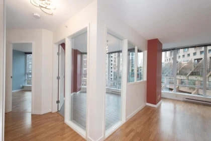 Hallway Photo of 805 788 Hamilton Street, Vancouver, BC