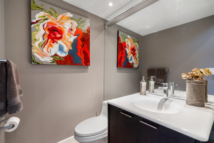Primary Bathroom Photo of 955 20th Street, West Vancouver, BC