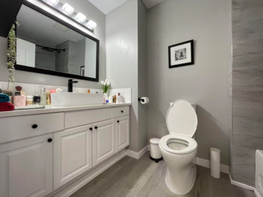 Guest Bathroom Photo of 1658 Golf Club Drive, Delta, BC