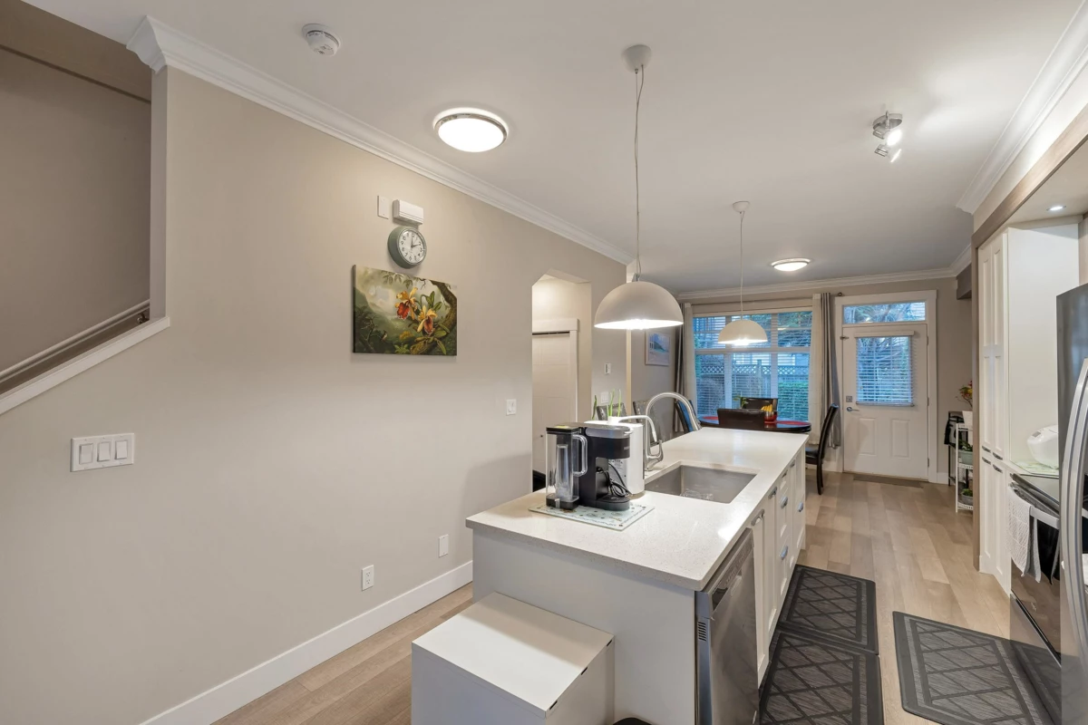 Dining Area Photo of 81 6350 142 Street, Surrey, BC