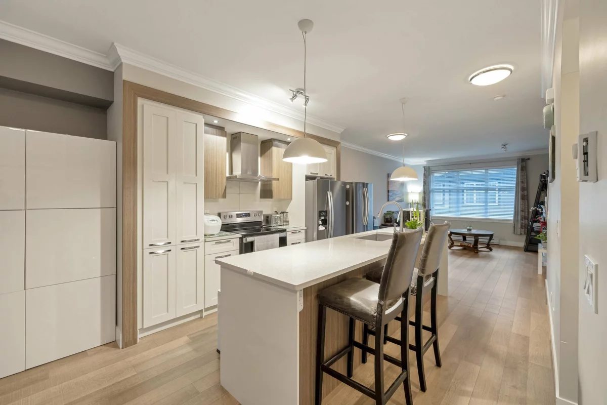 Kitchen Photo of 81 6350 142 Street, Surrey, BC