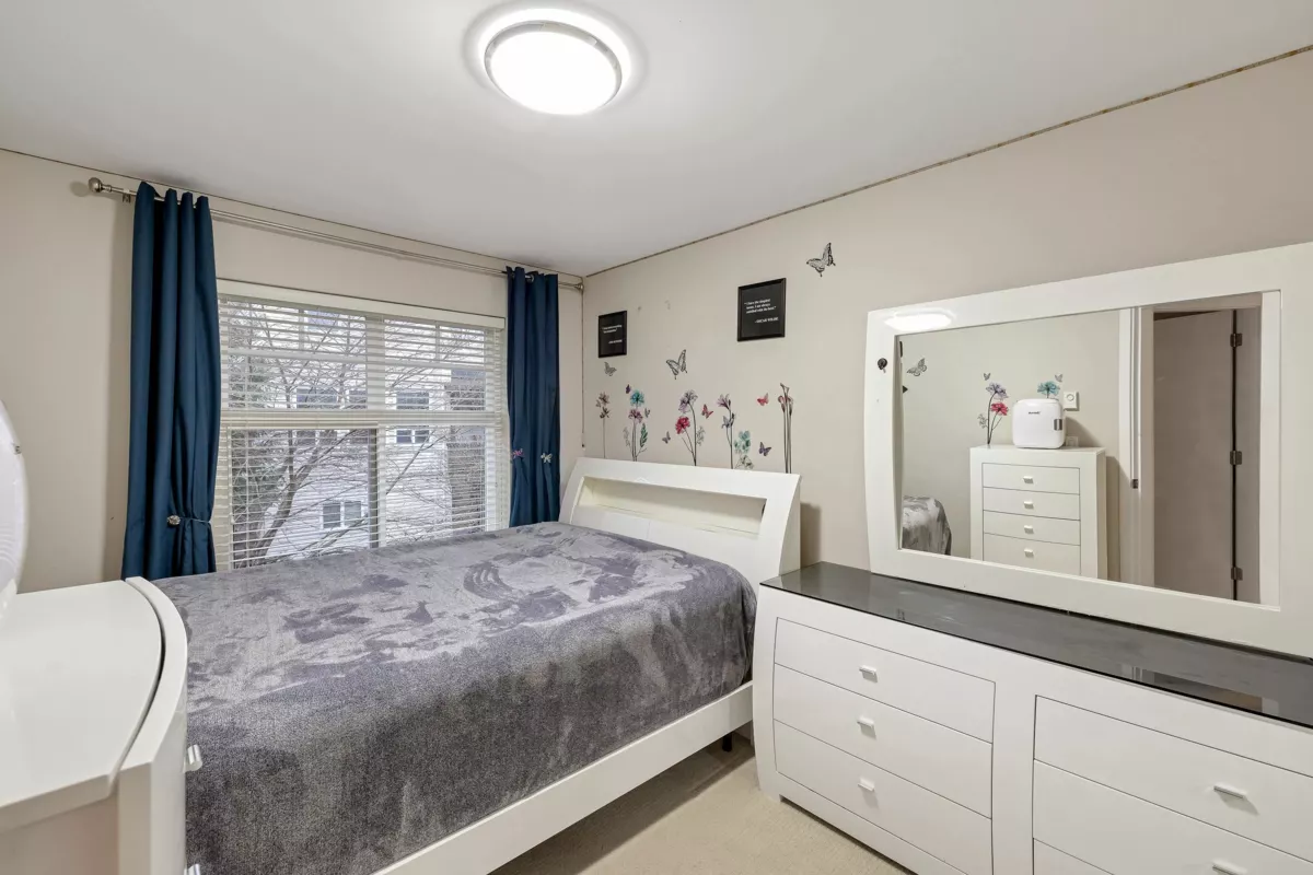 Powder Room Photo of 81 6350 142 Street, Surrey, BC