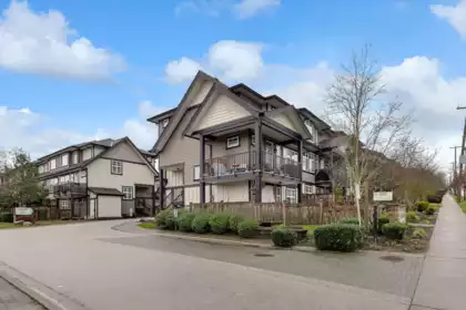 Backyard Photo of 81 6350 142 Street, Surrey, BC