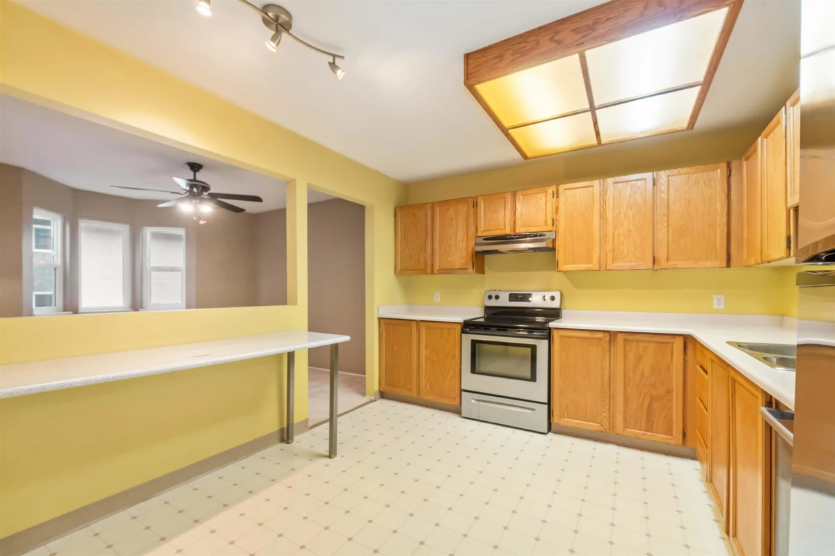 Living Room Photo of 203 22222 119 Avenue, Maple Ridge, BC