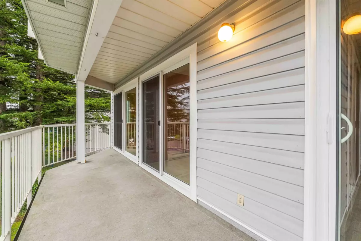 Outdoor Deck Photo of 203 22222 119 Avenue, Maple Ridge, BC