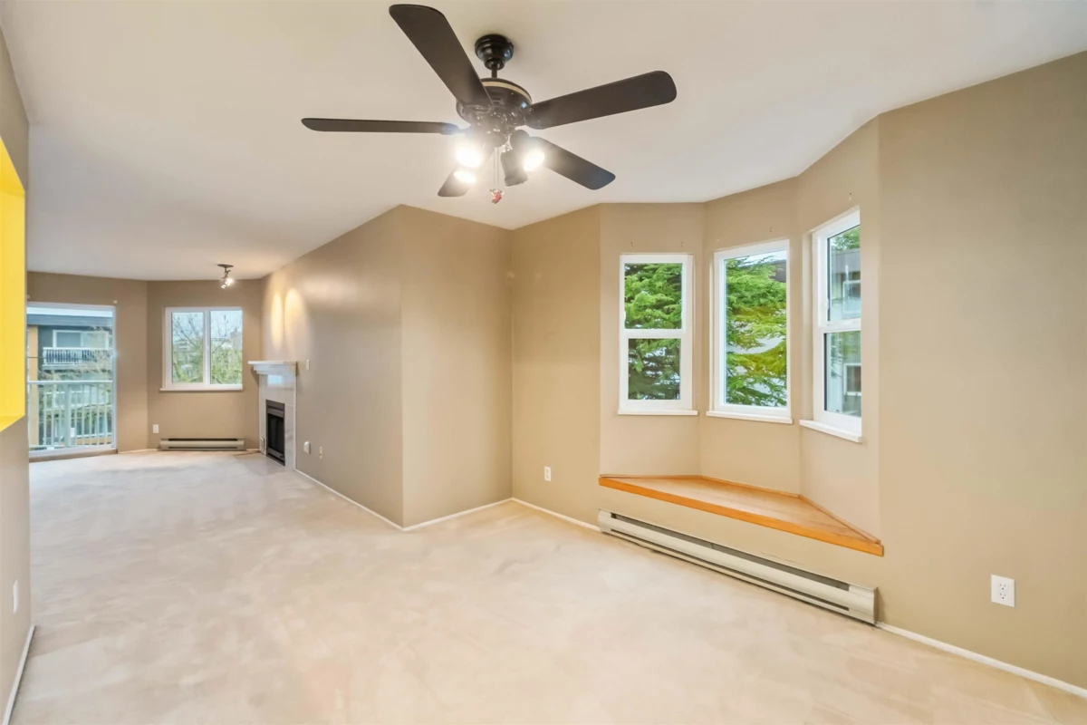 Pantry Photo of 203 22222 119 Avenue, Maple Ridge, BC