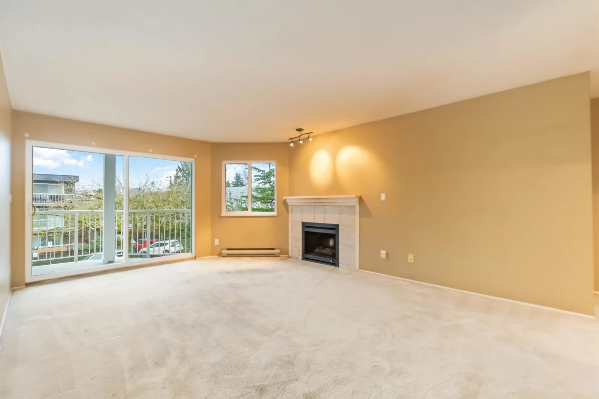 Primary Bedroom Photo of 203 22222 119 Avenue, Maple Ridge, BC