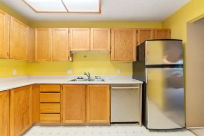 203 22222 119 Avenue, Maple Ridge, BC
