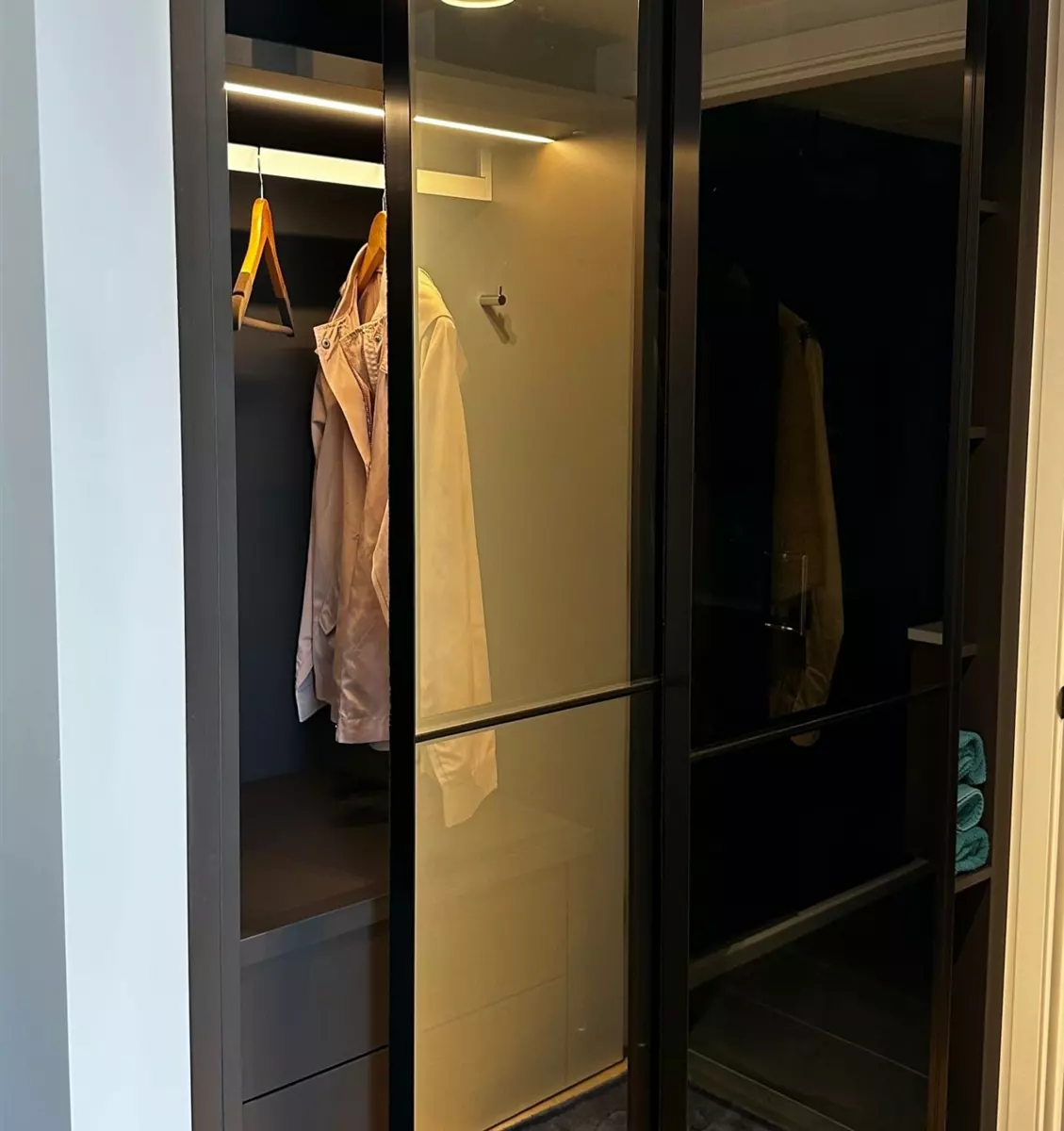 Dining Area Photo of 3309 1289 Hornby Street, Vancouver, BC