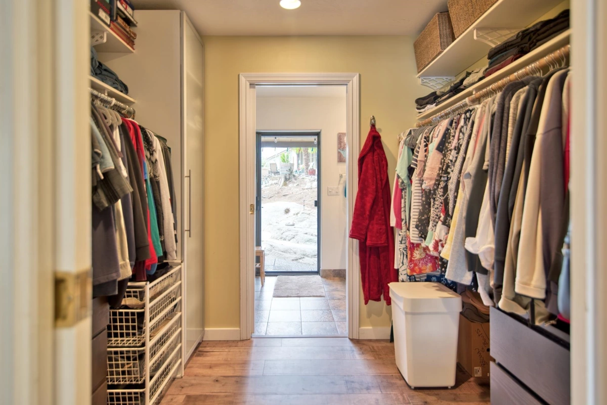 Basement Recreation Room Photo of 4546 Sinclair Bay Road, Garden Bay, BC