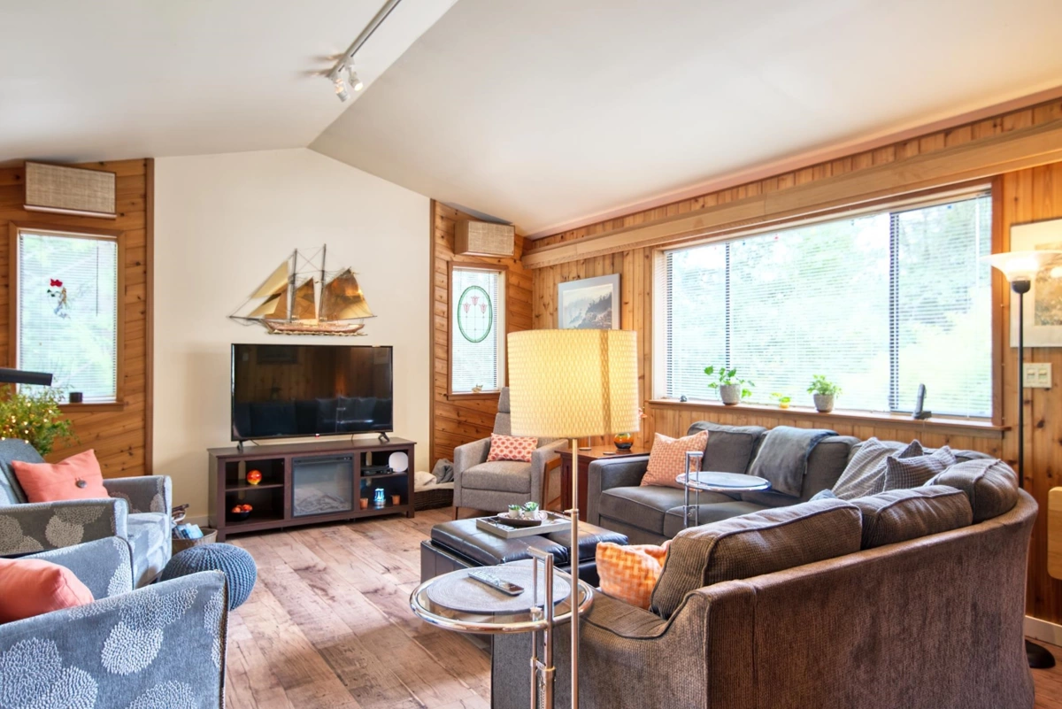 Bedroom 2 Photo of 4546 Sinclair Bay Road, Garden Bay, BC