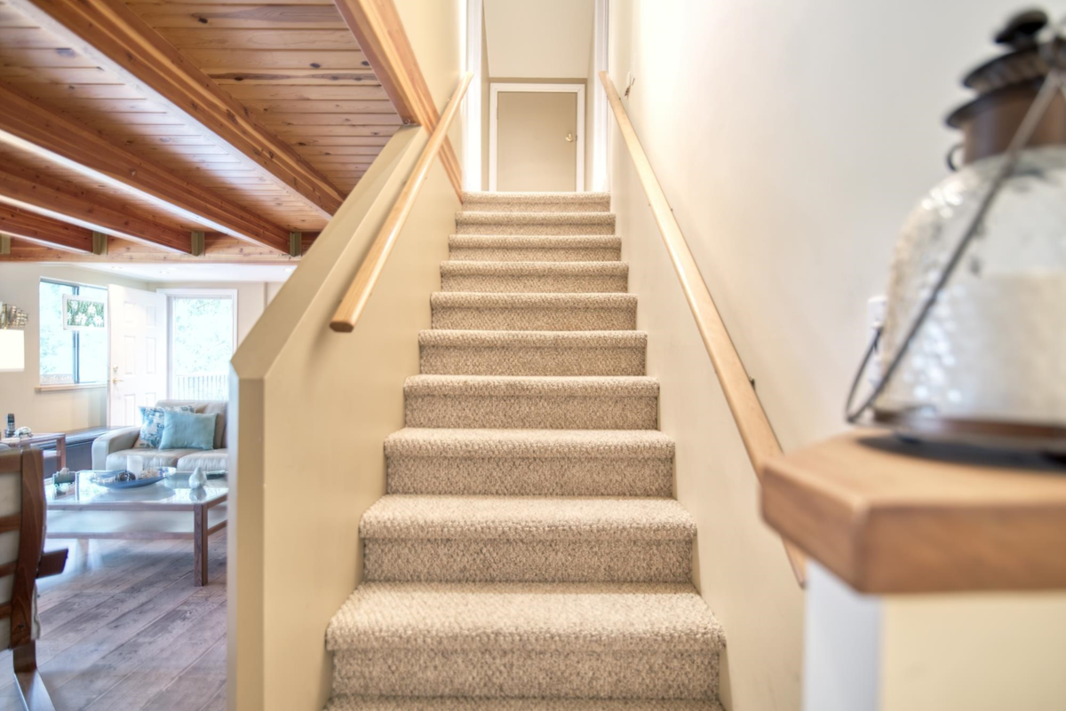 Entry Foyer Photo of 4546 Sinclair Bay Road, Garden Bay, BC