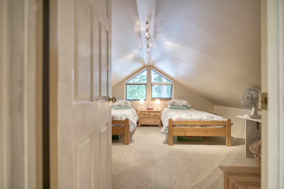 Hallway Photo of 4546 Sinclair Bay Road, Garden Bay, BC