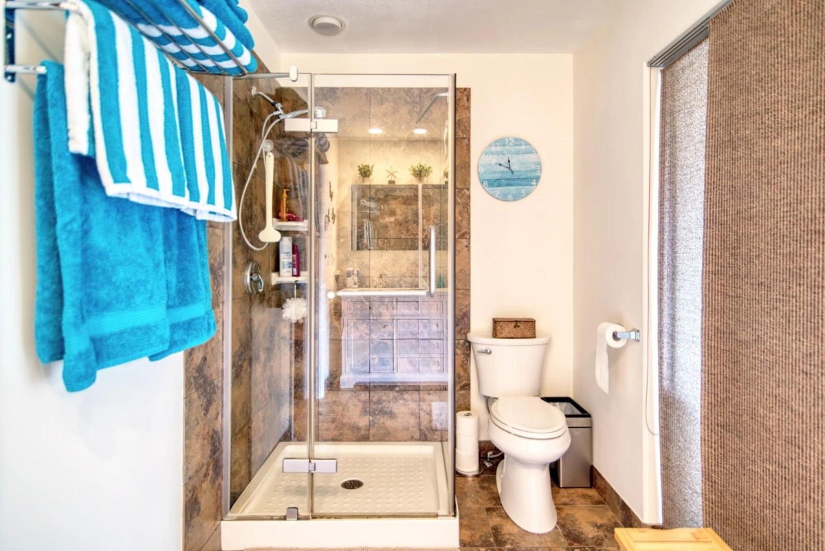 Laundry Room Photo of 4546 Sinclair Bay Road, Garden Bay, BC