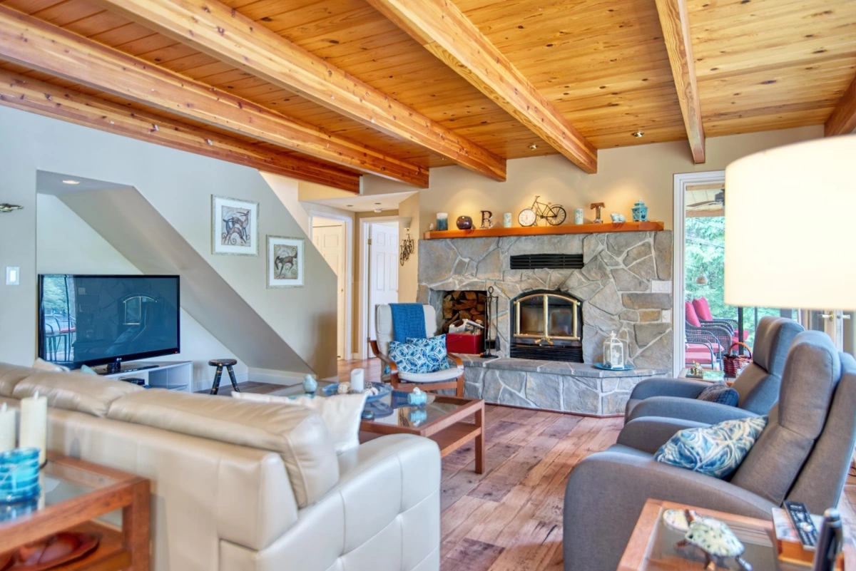 Primary Bedroom Photo of 4546 Sinclair Bay Road, Garden Bay, BC