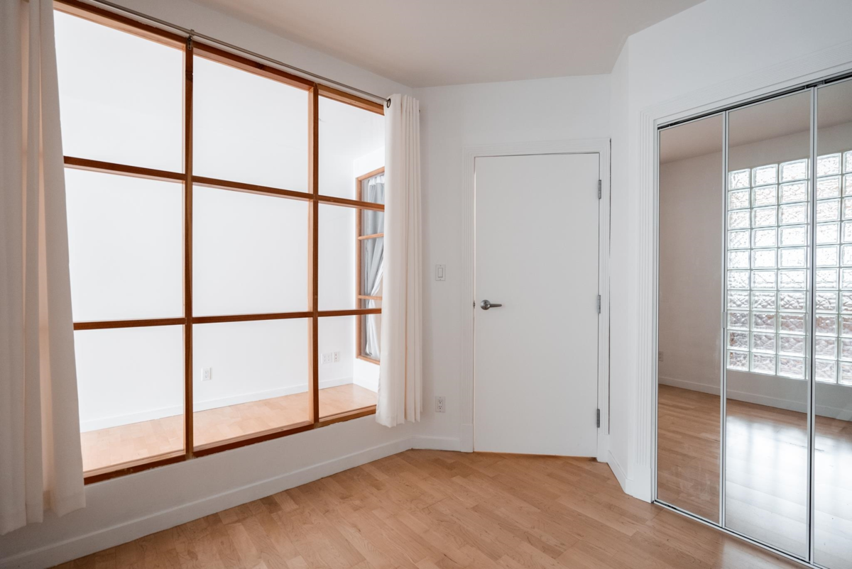 Entry Foyer Photo of 301 1238 Homer Street, Vancouver, BC