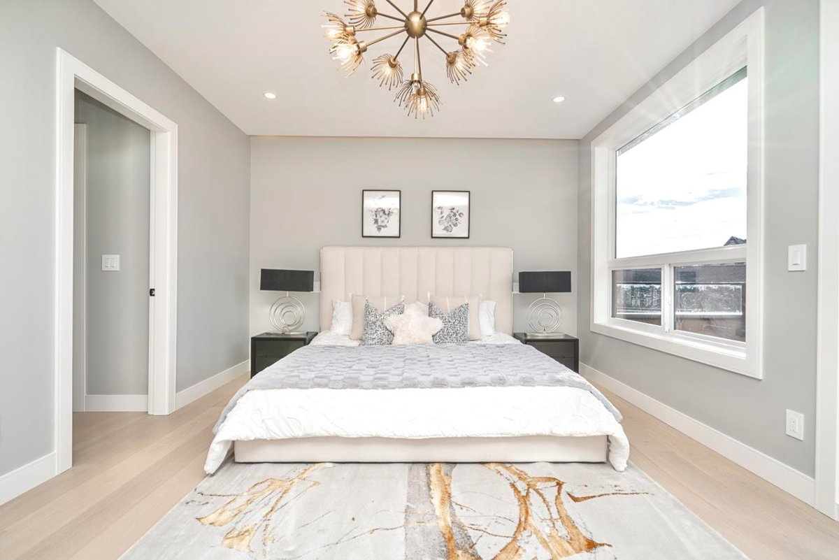 Guest Bathroom Photo of 15043 19a Avenue, Surrey, BC