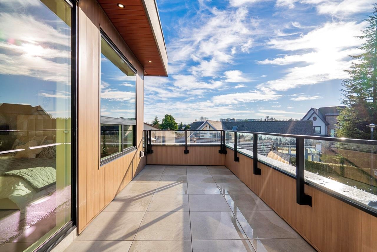 Loft / Bonus Room Photo of 15043 19a Avenue, Surrey, BC