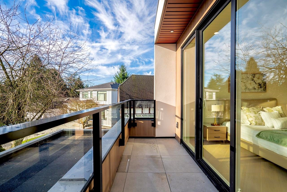 Mudroom Photo of 15043 19a Avenue, Surrey, BC