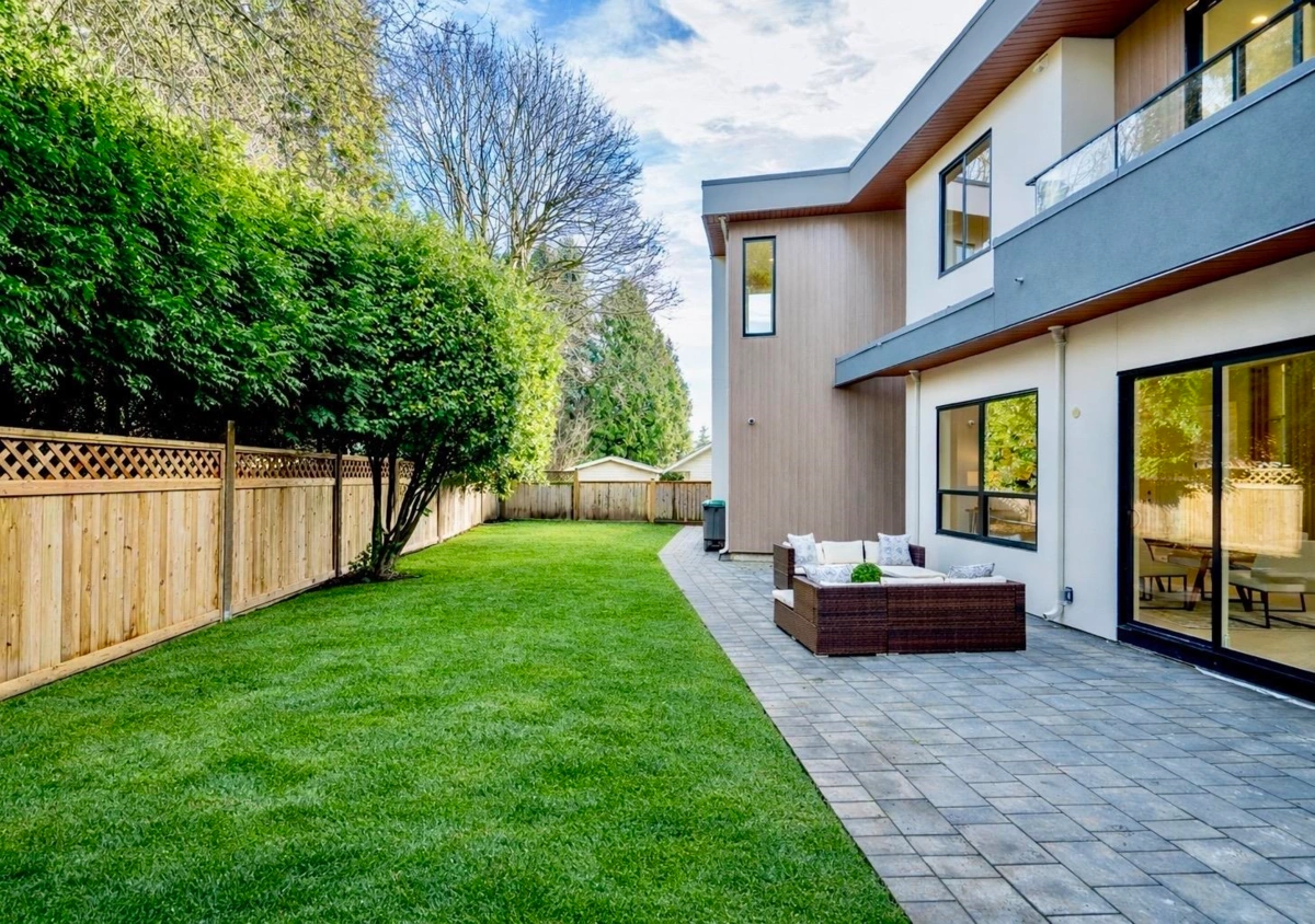 Outdoor Deck Photo of 15043 19a Avenue, Surrey, BC