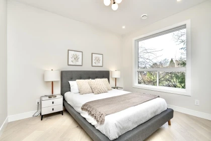 Entry Foyer Photo of 15043 19a Avenue, Surrey, BC
