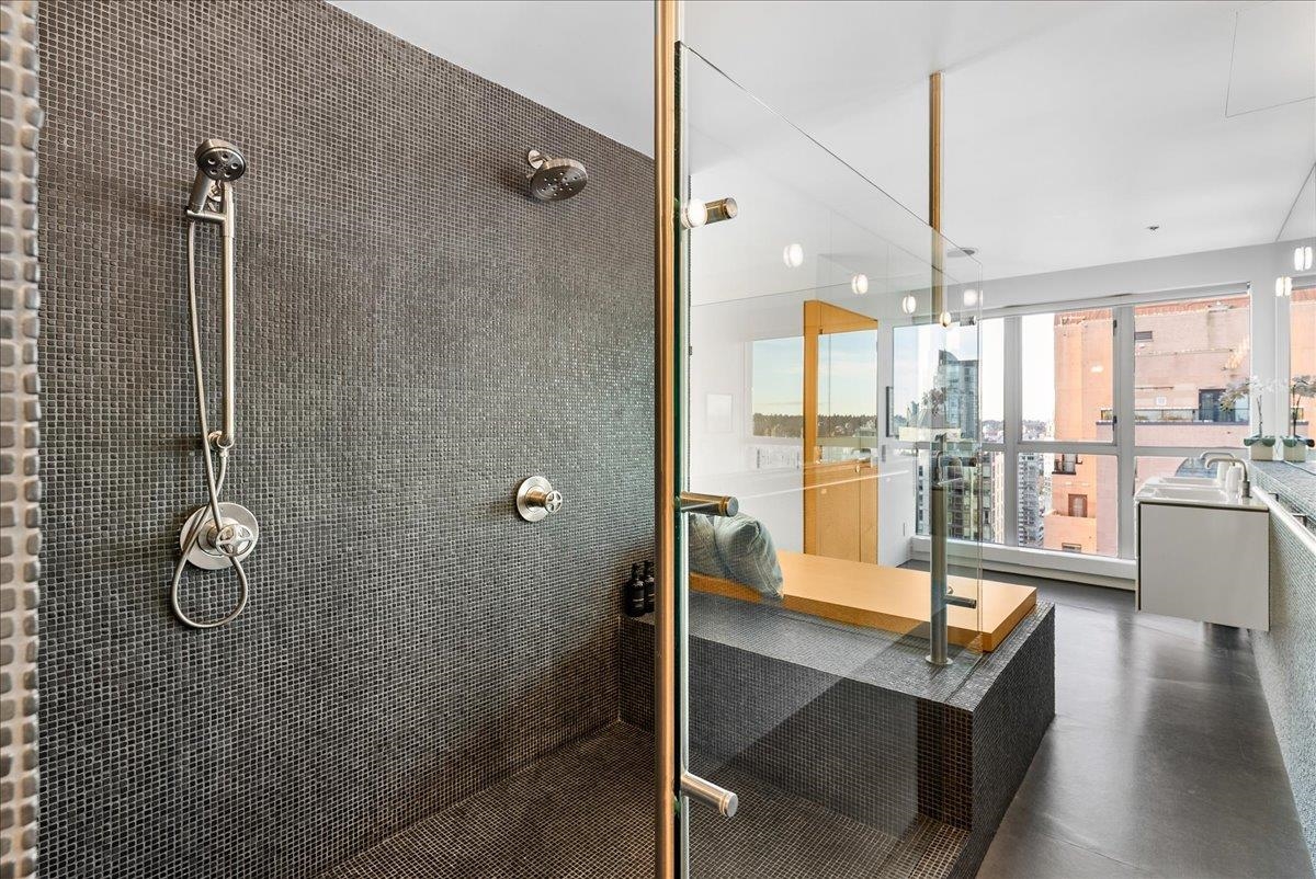 Outdoor Patio Photo of PH 2801 1238 Richards Street, Vancouver, BC