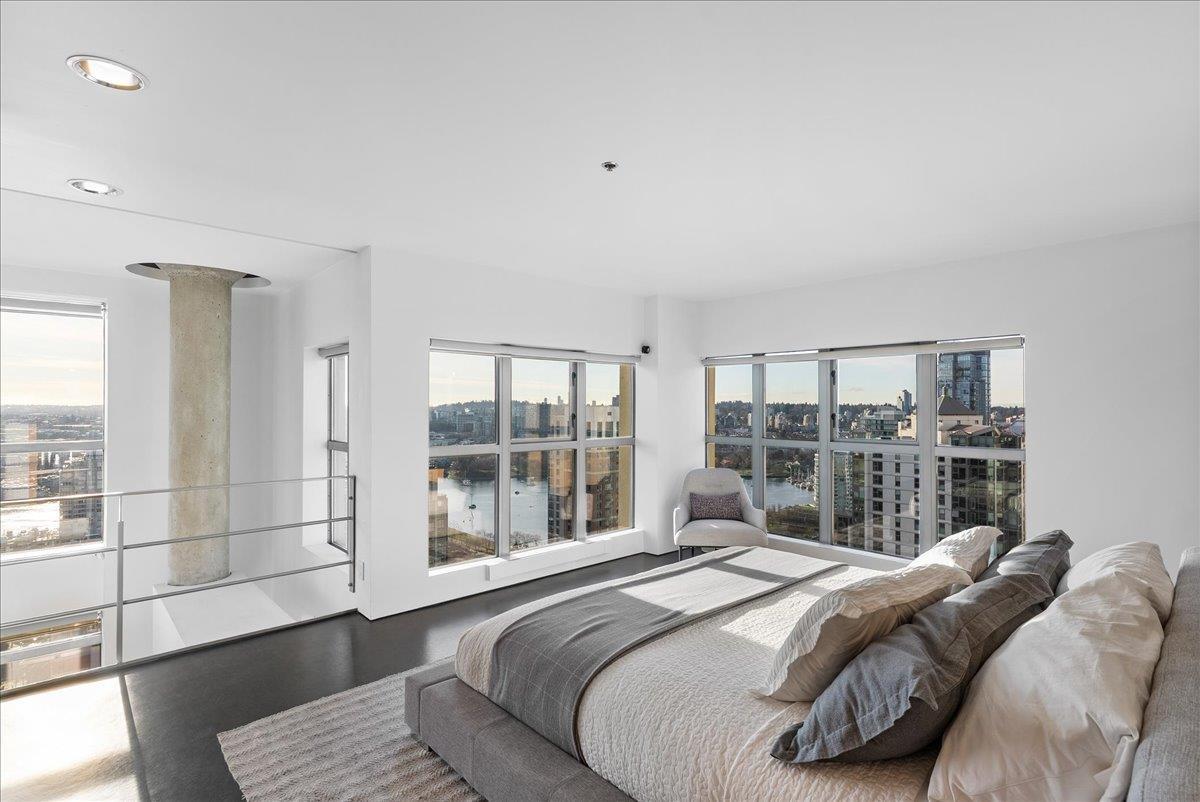 Staircase Photo of PH 2801 1238 Richards Street, Vancouver, BC