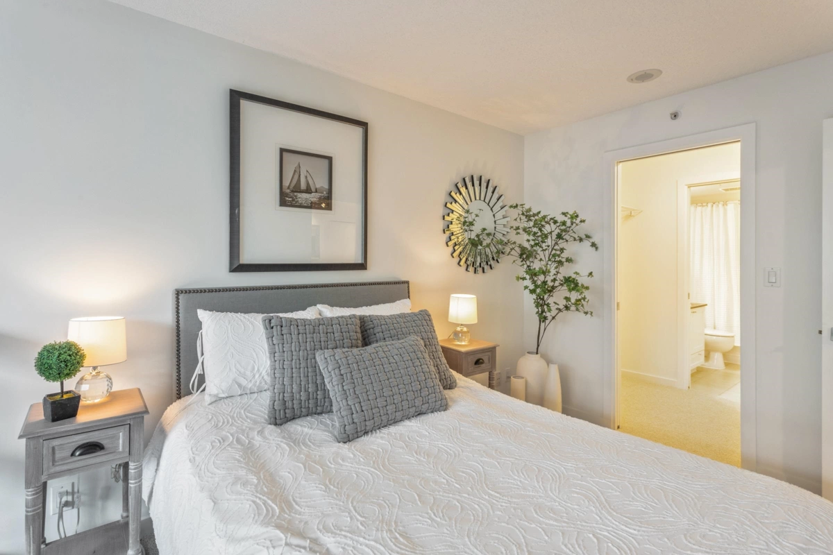 Breakfast Nook Photo of 303 933 Hornby Street, Vancouver, BC