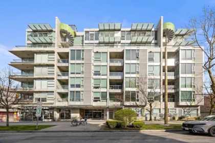 Hot Tub / Spa Photo of 308 2528 Maple Street, Vancouver, BC