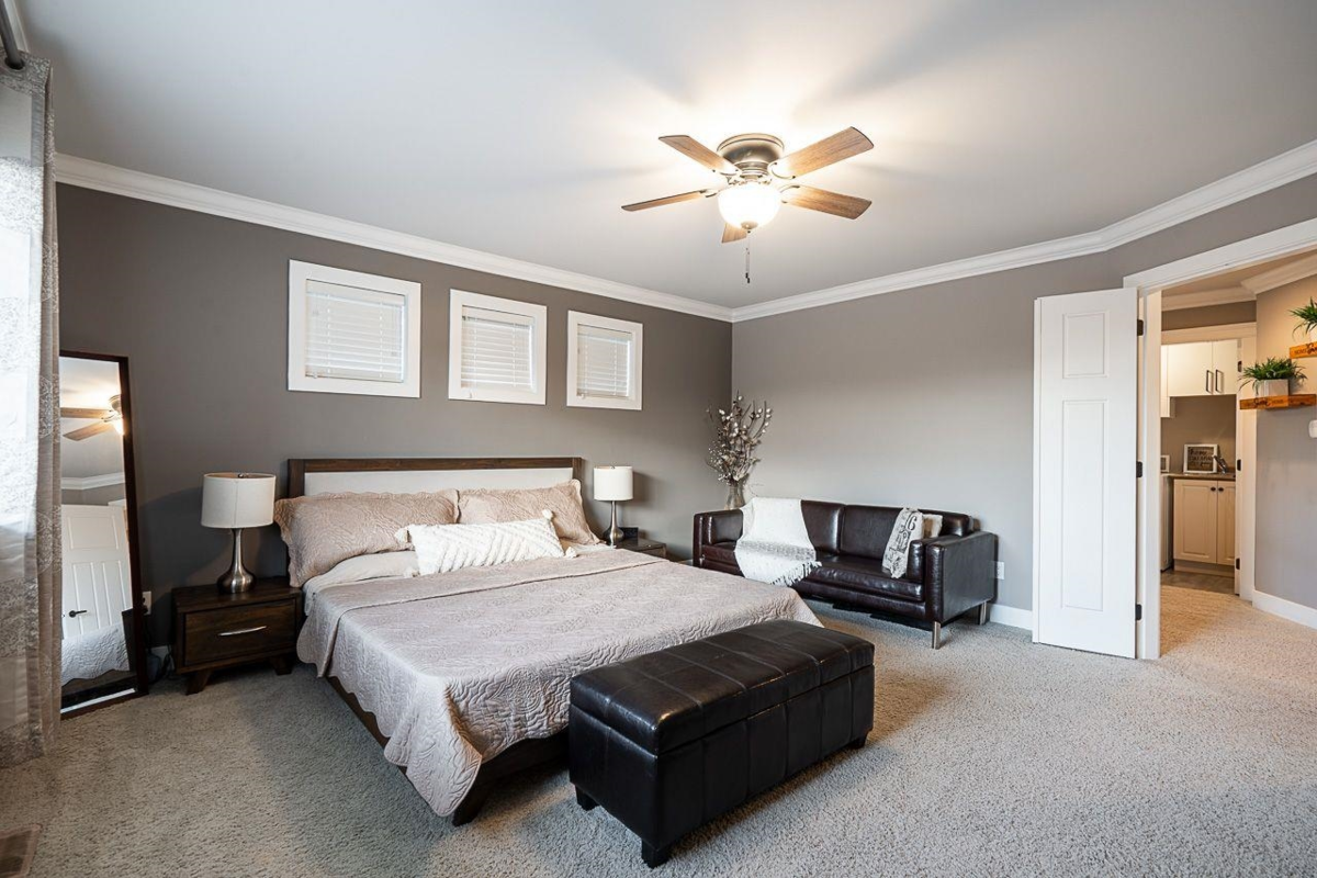 Basement Recreation Room Photo of 6085 146 Street, Surrey, BC
