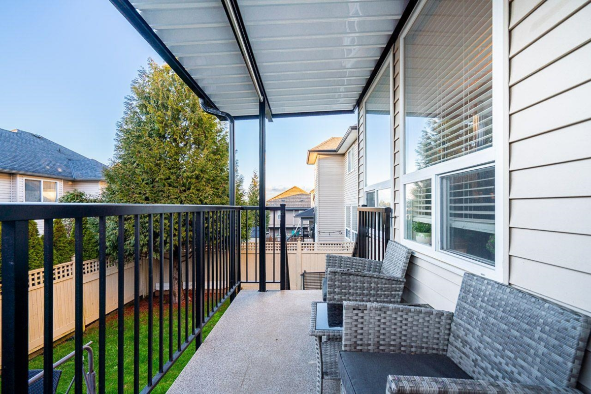 Swimming Pool Photo of 6085 146 Street, Surrey, BC
