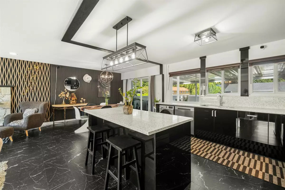 Family Room Photo of 1121 Prairie Avenue, Port Coquitlam, BC