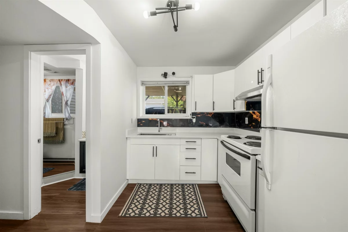 Mudroom Photo of 1121 Prairie Avenue, Port Coquitlam, BC