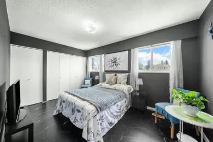 Guest Bathroom Photo of 1121 Prairie Avenue, Port Coquitlam, BC