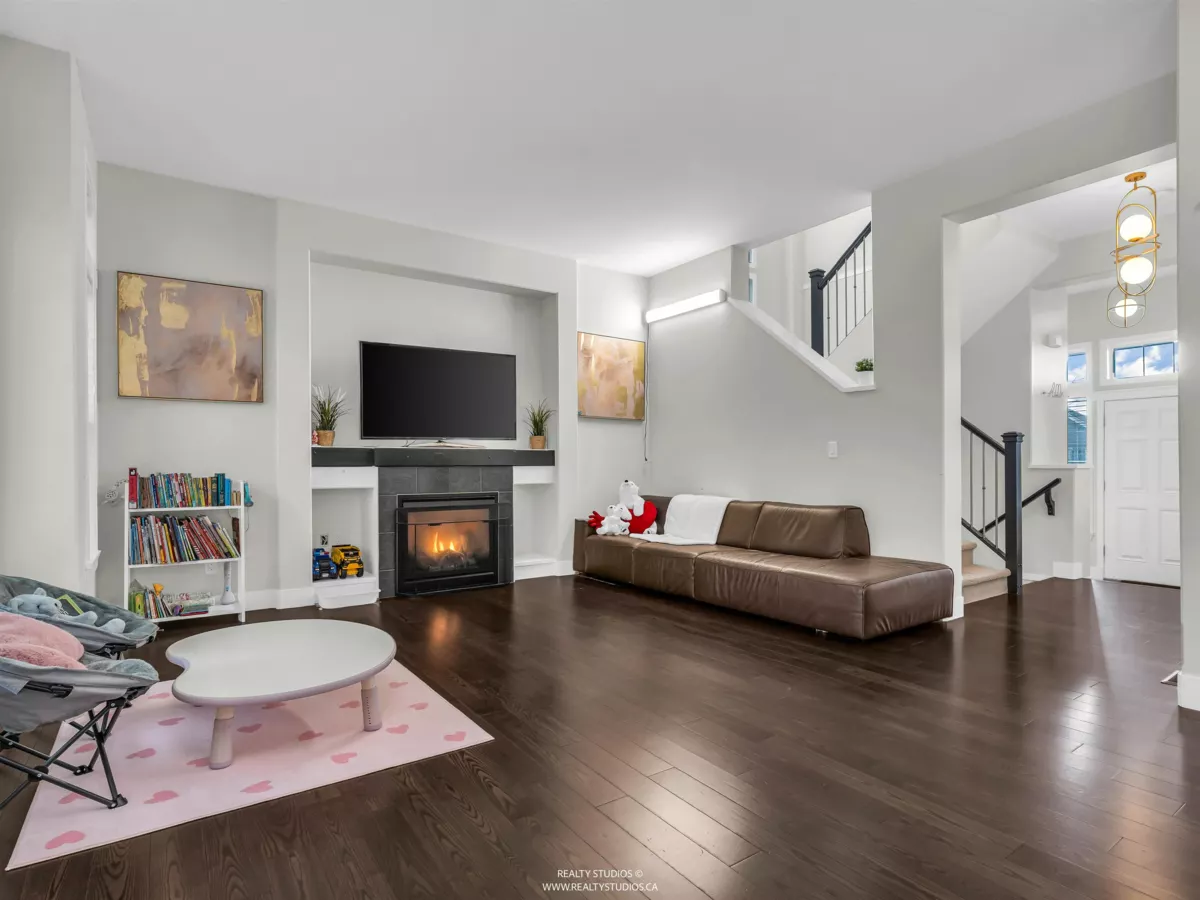 Powder Room Photo of 3469 Stephens Court, Coquitlam, BC