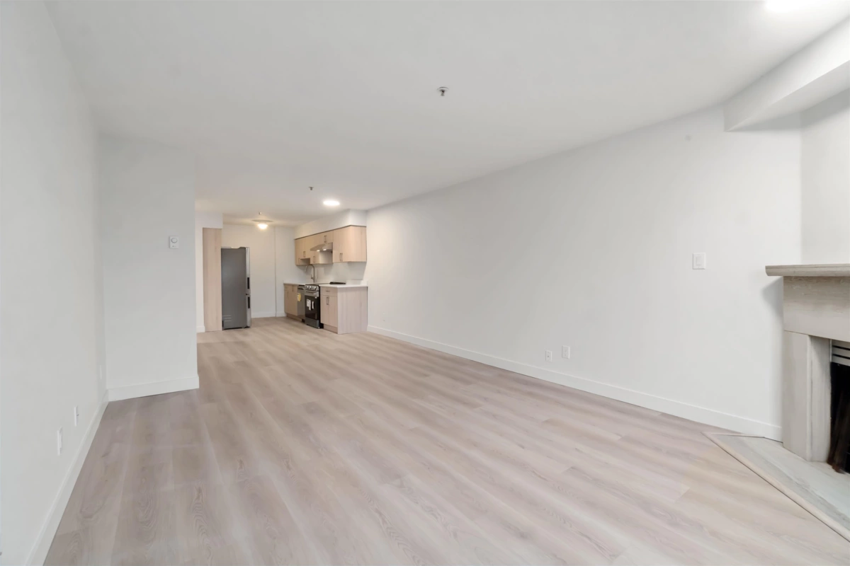 Kitchen Photo of 308 2928 Commercial Drive, Vancouver, BC