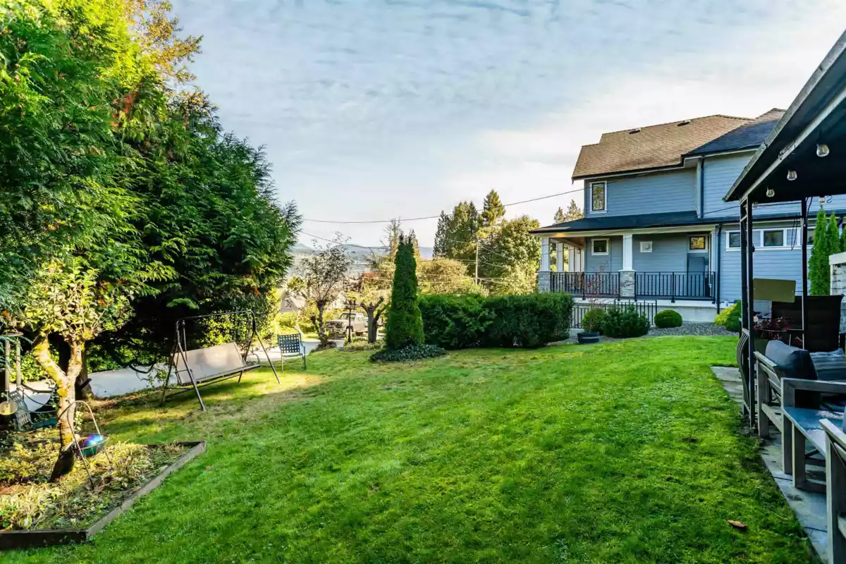 Family Room Photo of 2210 Hope Street, Port Moody, BC