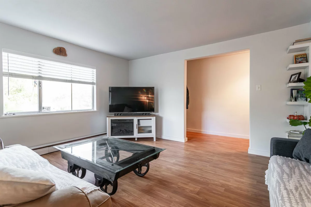 Kitchen Island Photo of 2210 Hope Street, Port Moody, BC