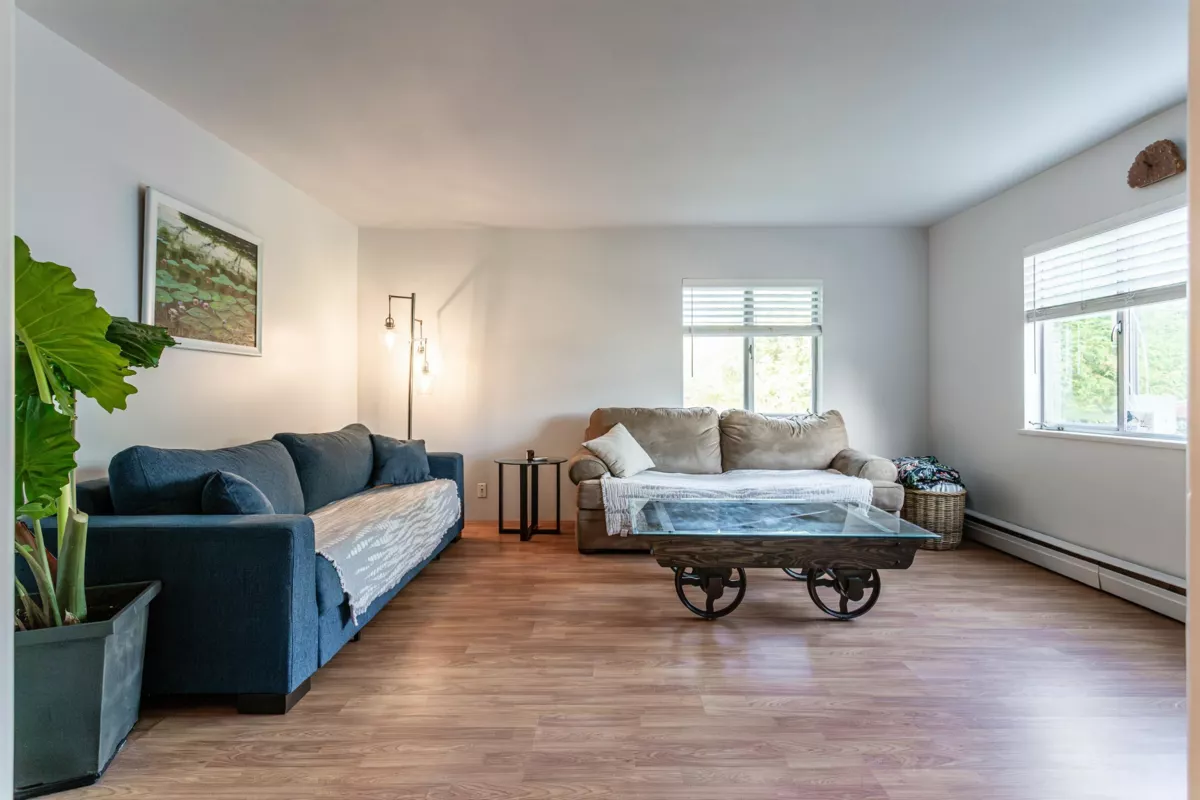 Kitchen Photo of 2210 Hope Street, Port Moody, BC