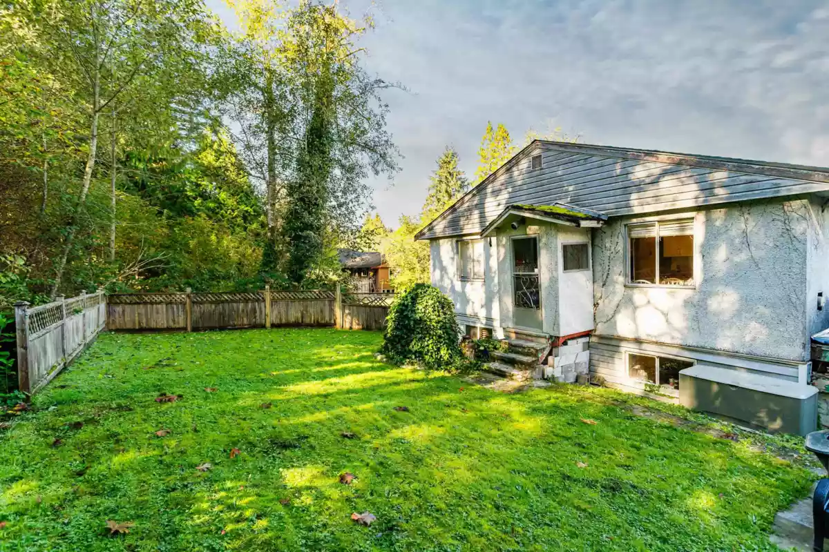 Mudroom Photo of 2210 Hope Street, Port Moody, BC