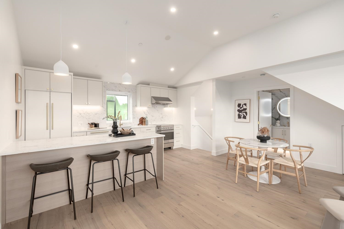 Living Room Photo of 464 E 17th Avenue, Vancouver, BC