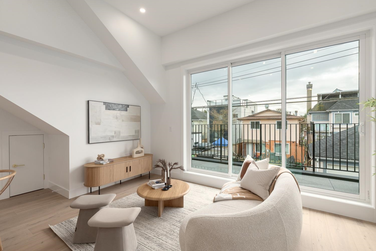 Primary Bedroom Photo of 464 E 17th Avenue, Vancouver, BC