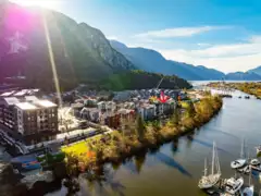 38071 Helm Way, Squamish, BC