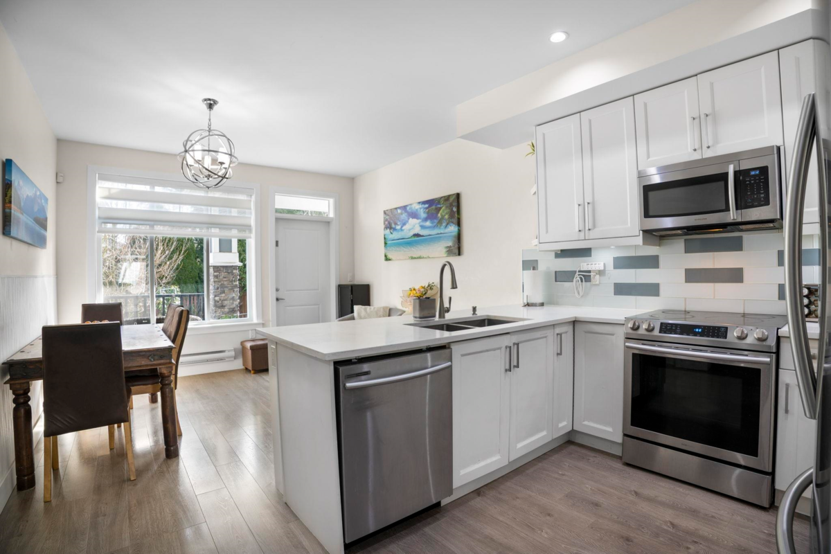 Primary Bathroom Photo of 116 7080 188 Street, Surrey, BC