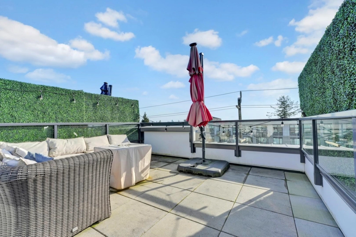 Aerial View of 3 752 E 3rd Street, North Vancouver, BC