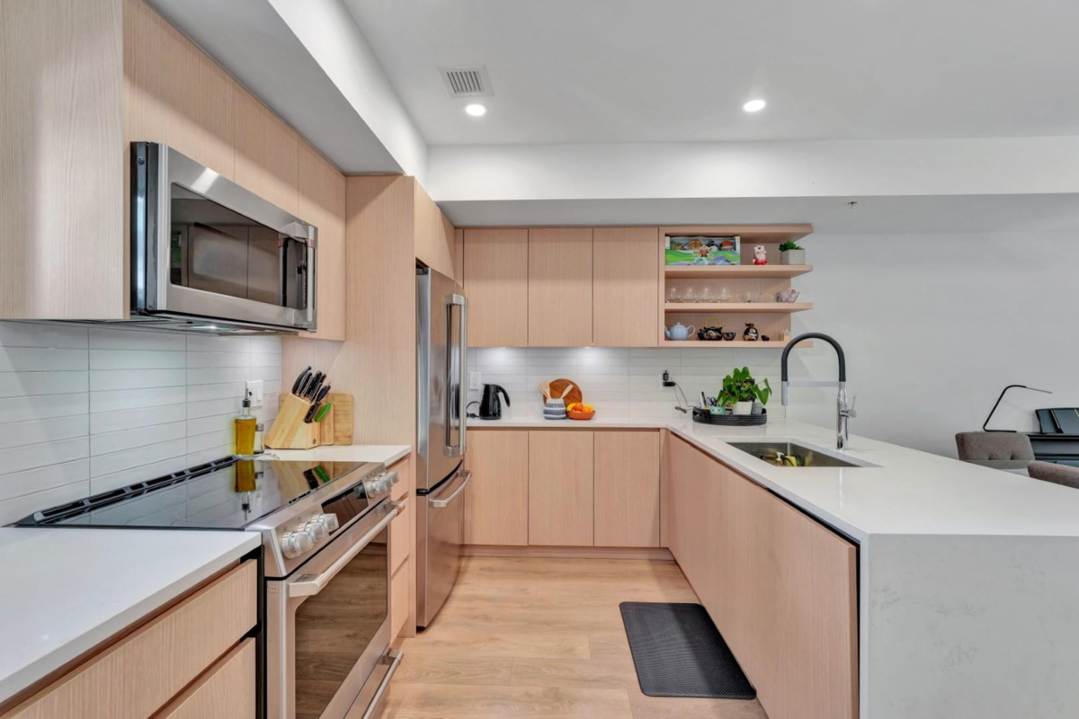 Basement Recreation Room Photo of 3 752 E 3rd Street, North Vancouver, BC